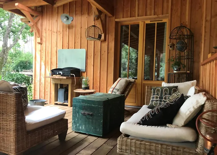 Oda ve Kahvaltı D'hotes Sous La Canopee 3*