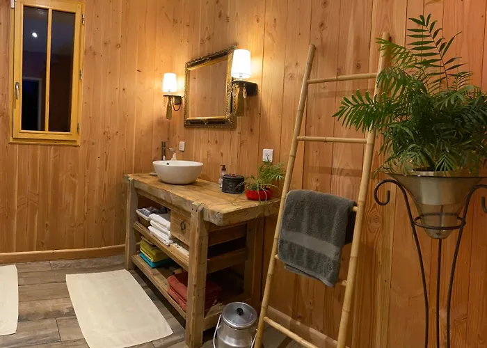 D'hotes Sous La Canopee Nocleg ze śniadaniem 3*